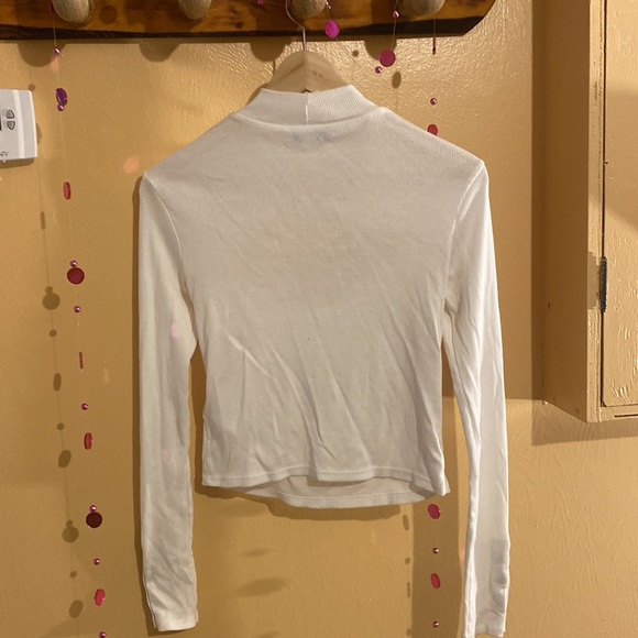 🌺TRUE RELIGION 🌹BRAND NEW NEVER WORN 🧚NO TAGS 🌸LONG SLEEVE CUT OUT TOP - Picture 3 of 9